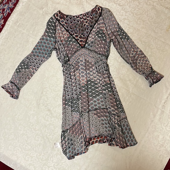 Anthropologie Maeve Monaco long sleeved dress size SP in a red and blue print. - Picture 9 of 9